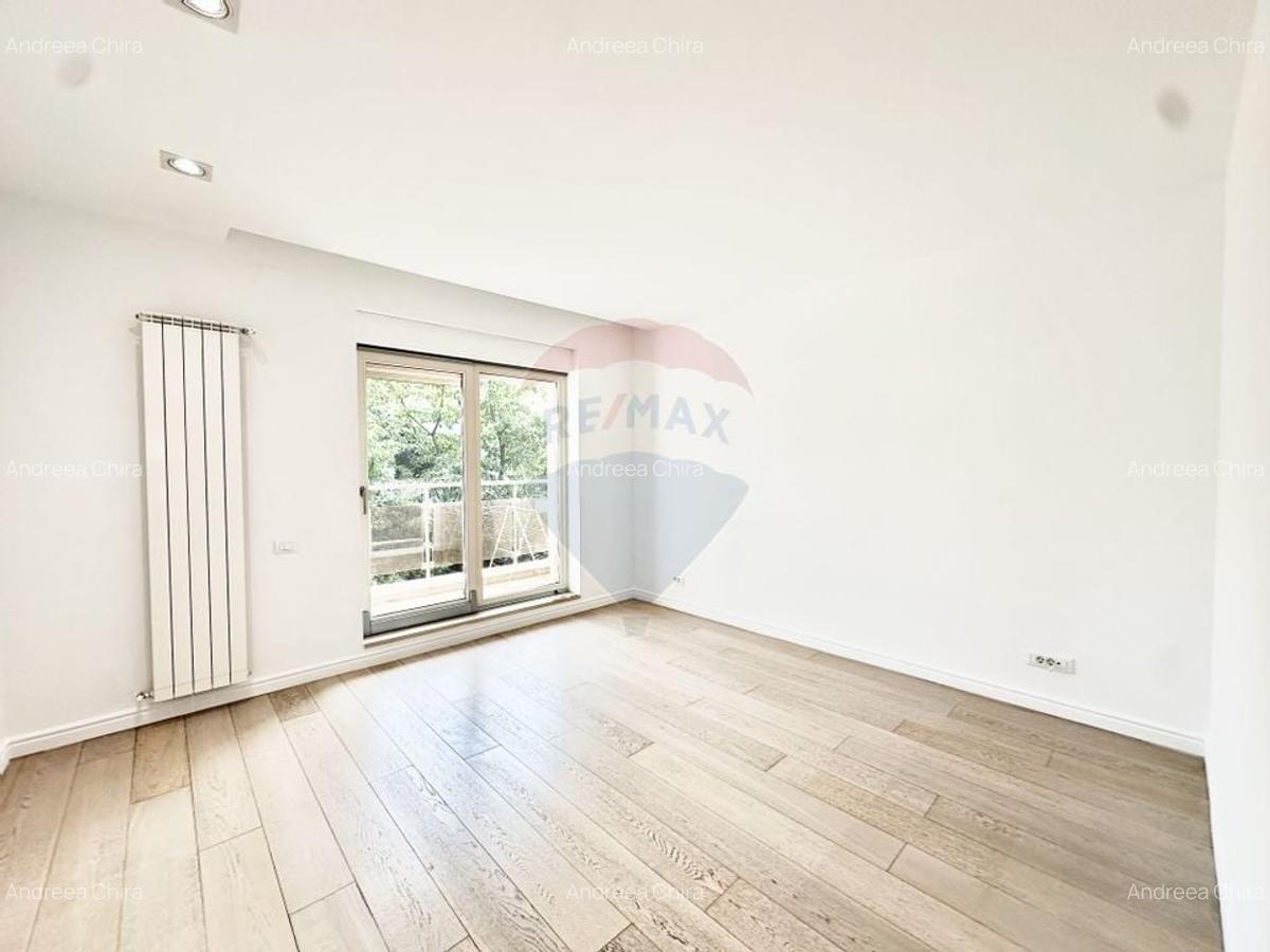Apartament cu 6 camere decomandat în Nordului - 9