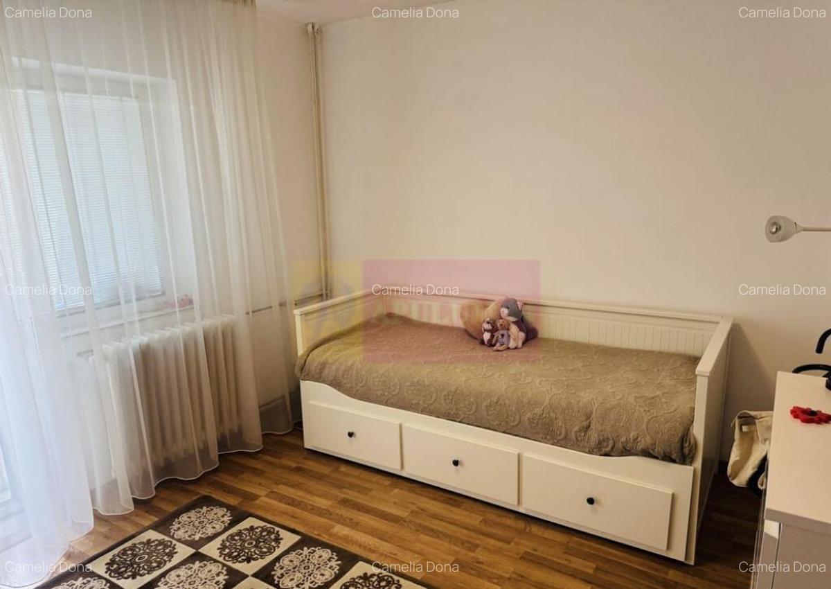 Vanzare apartament de 3 camere Tineretului-Pasaj - 2