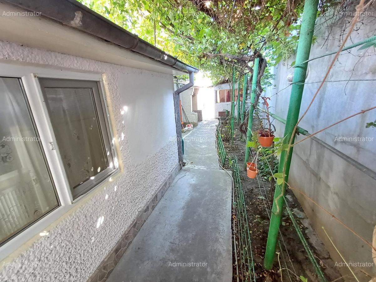Casă cu 4 camere în Radu Negru - 7