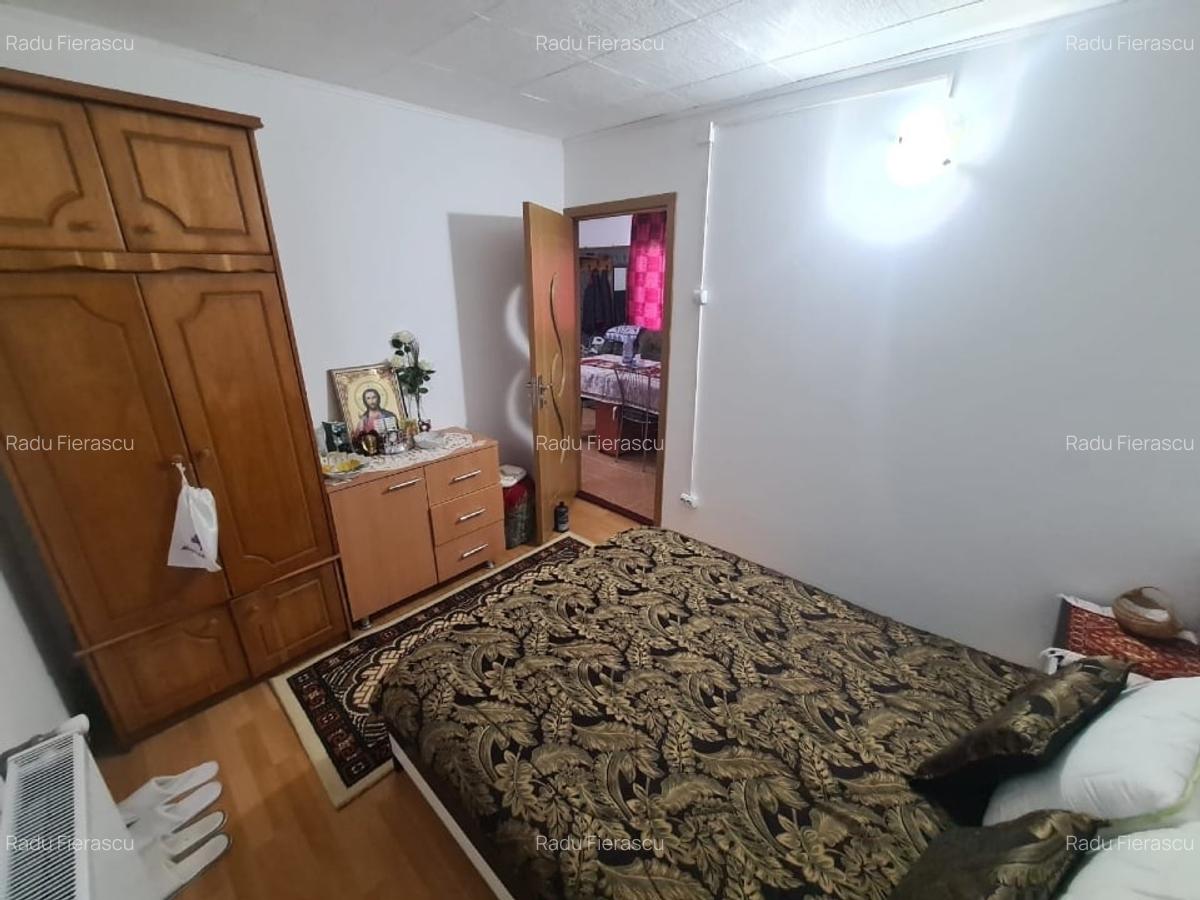 Casă + Anexă pe teren de 1.200 m² în Berislăvești, județul Vâlcea - 9