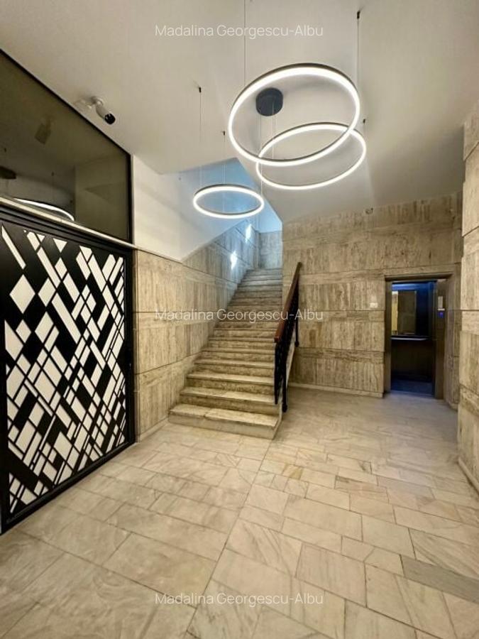 UNIRII - FANTANI 5 camere decomandat etaj 5 panorama deosebita - 19