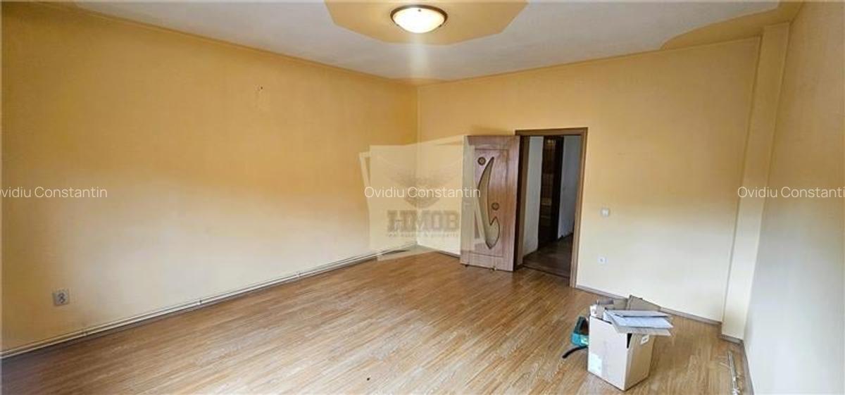 Proprietate cu potential | Casa trainica cu pivnita si pod | Lazaret - 2