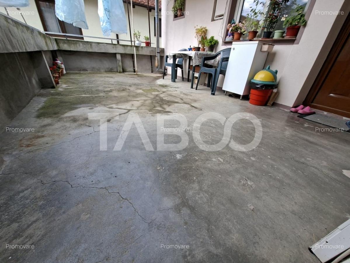 Apartament spatios de vanzare cu 3 camere la etajul 1 in Orasul de Jos - 16