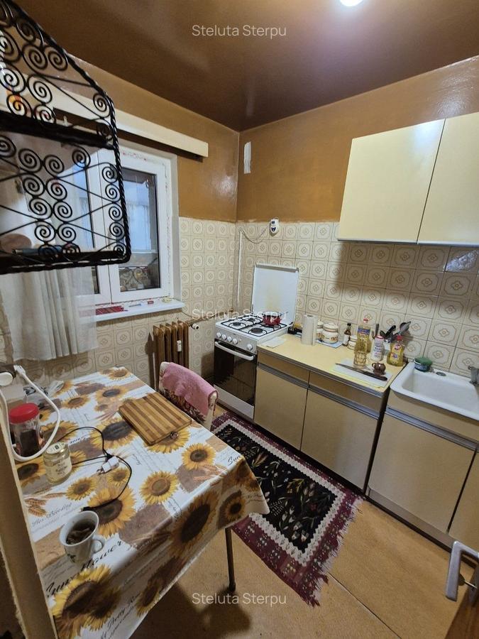 Apartament cu 3 camere decomandat în 1 Mai - 15