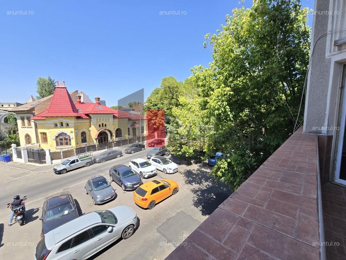 Piata Izvorul Rece apartament 4 camere - 1