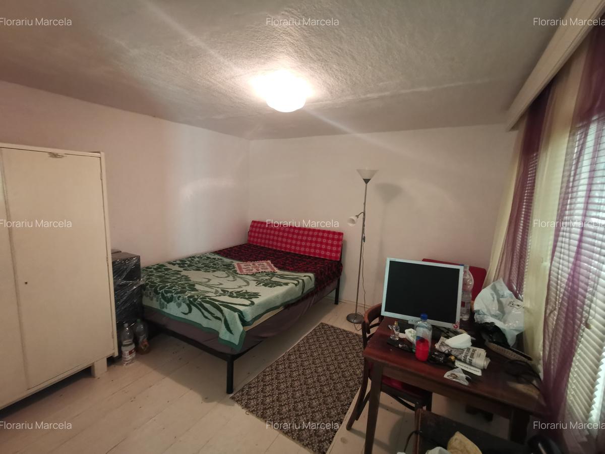 Casa batraneasca la Buzeni - 9