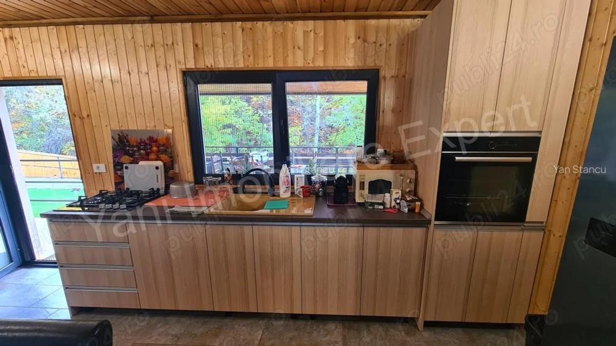 Casa de vanzare in Curtea de Arge?, priveli?te deosebita. - 9