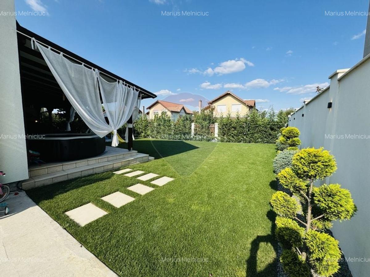 Casa / Vila 5 camere,piscina Cart.Orizont 2 zona Metropolitana Oradea - 12