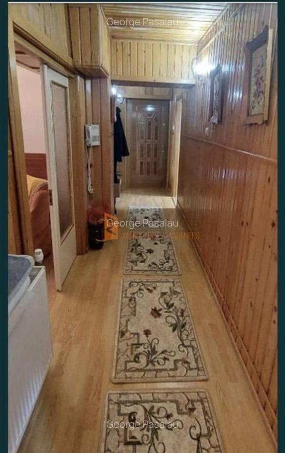 Apartament 4 camere cf 1 decomandat zona Centru - 7