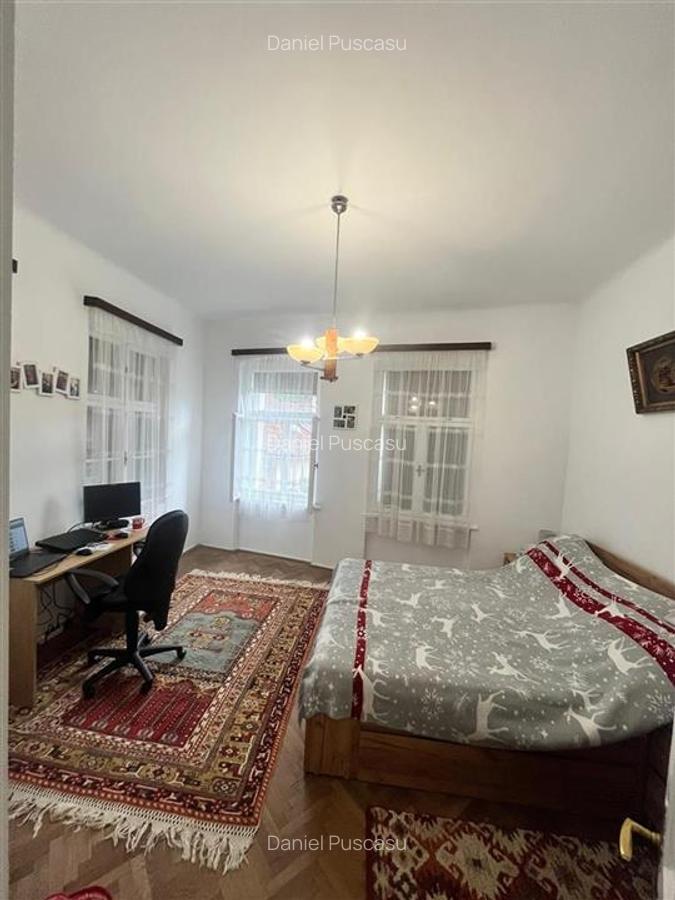 TEREN 1600MP CU CASA 5 CAMERE, SCHEII BRASOVULUI - 3