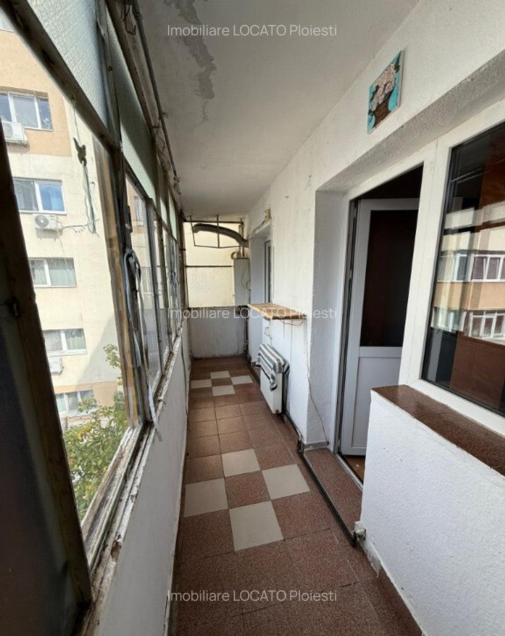 Republicii zona Mega Image 2 camere etaj 3 din 4 - 5