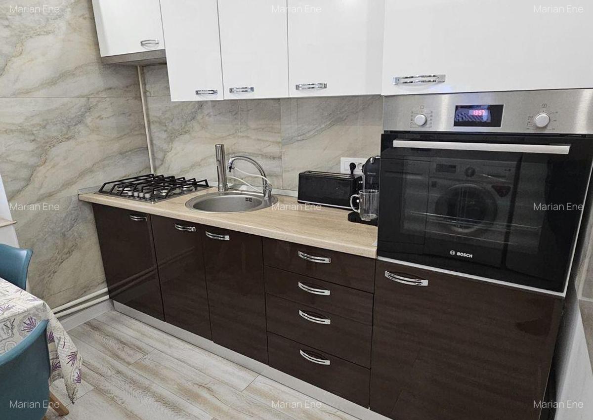 Casa renovata complet zona Mall - 11