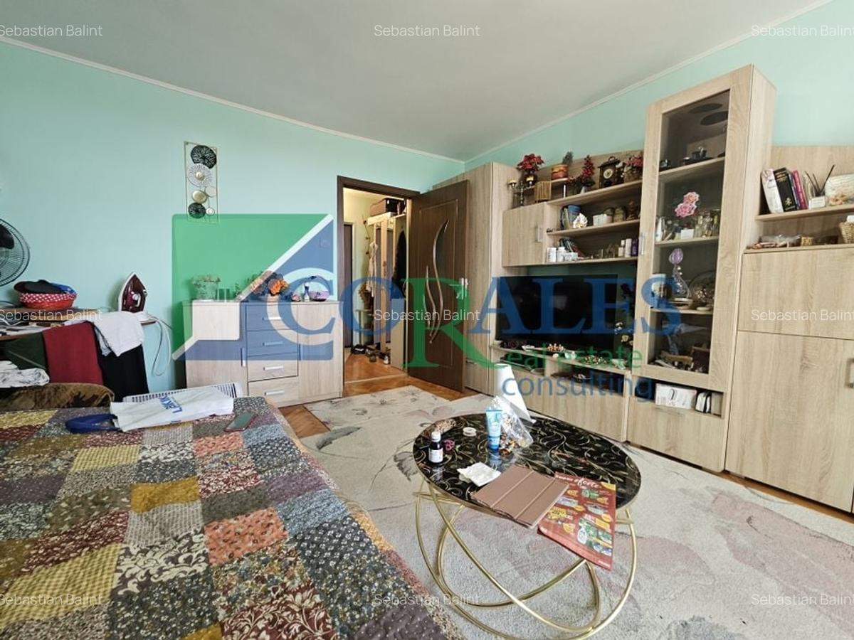 Renovat! Mobilat!. Zona semicentrala! - 2