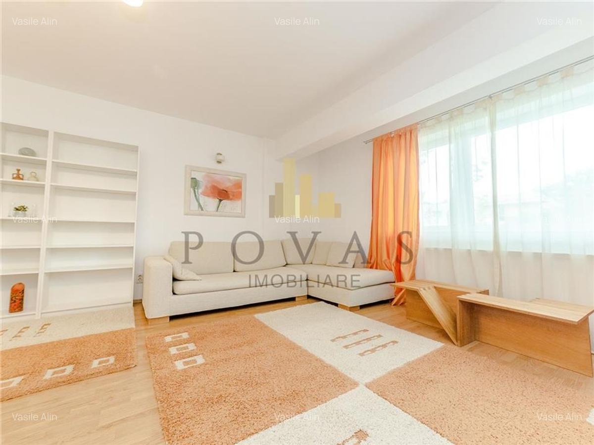 Apartament cu 3 camere semidecomandat, mobilat în Băneasa - 1