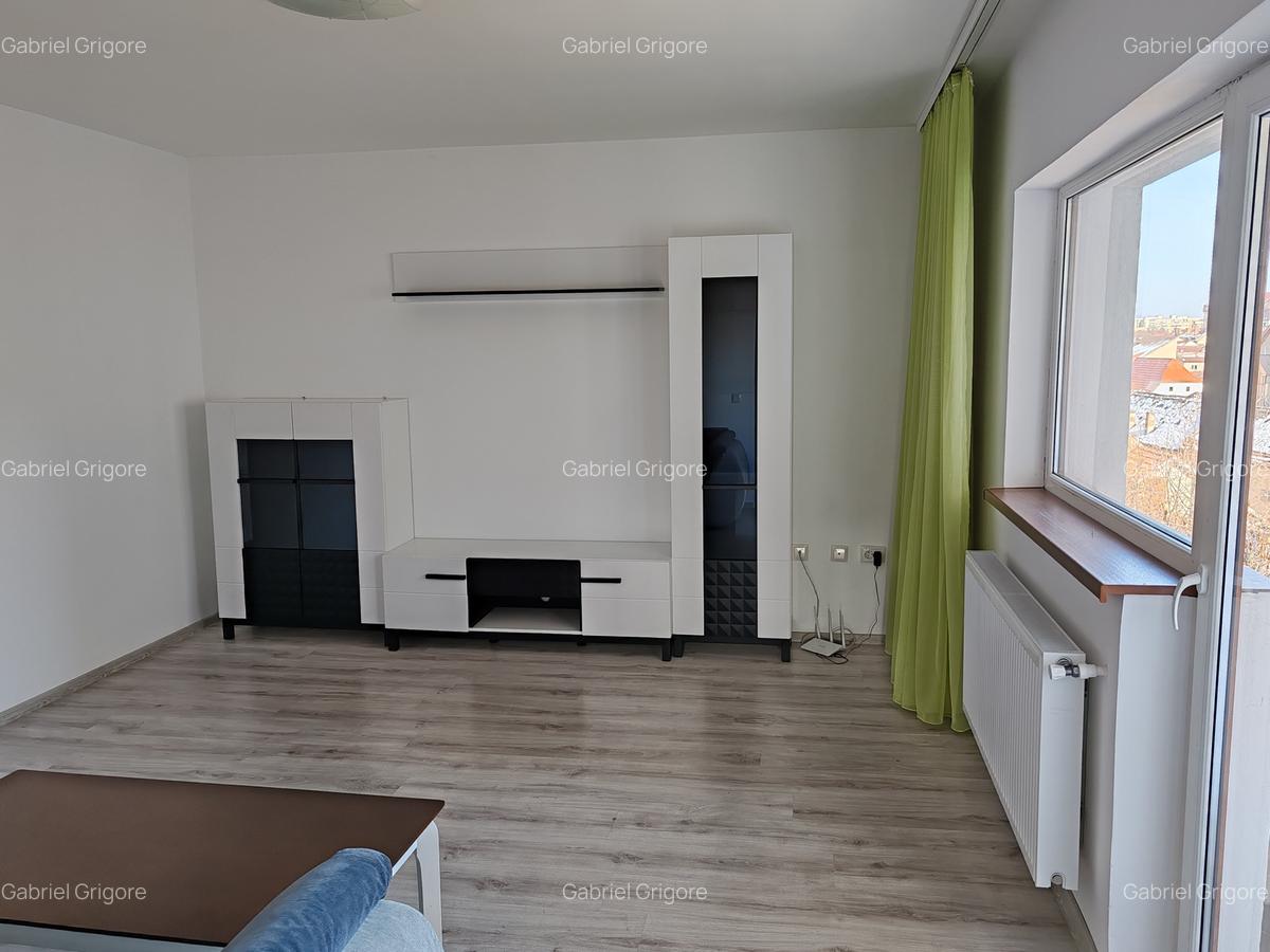 Apartament 4 camere in bloc vila zona Central - 1
