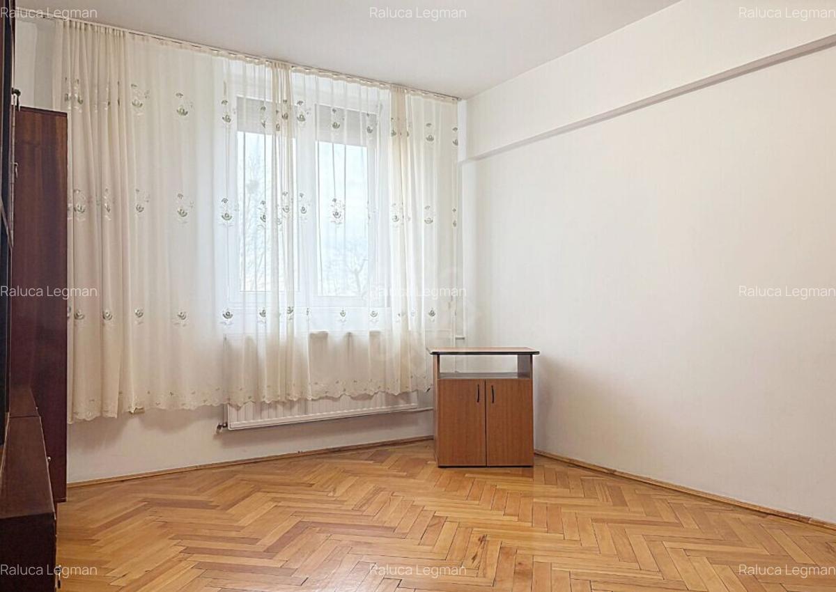 Apartament cu 3 camere pe strada Republicii - 12