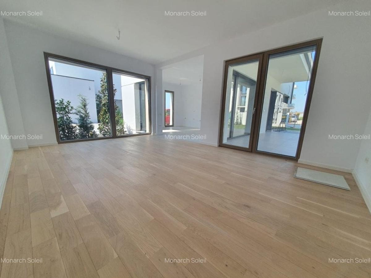 Monarch Soleil - finisaje de lux: parchet,usi, tamplarie lemn natural - 12