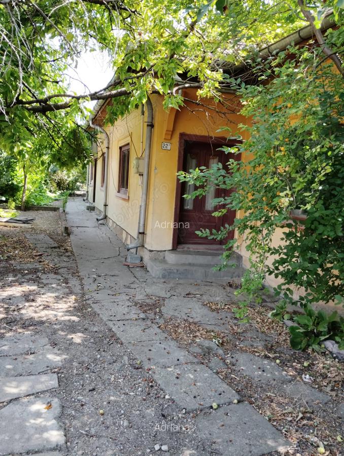 Vand casa batraneasca nelocuita, nemobilata - 2