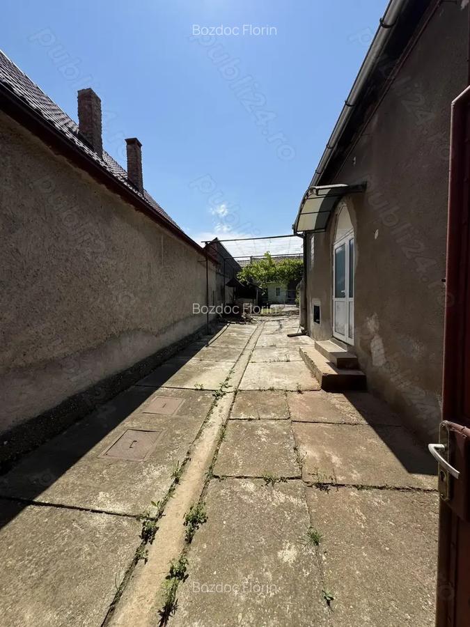 Casa de vanzare in centrul localita?ii Ve?tem direct de la proprietar! - 2