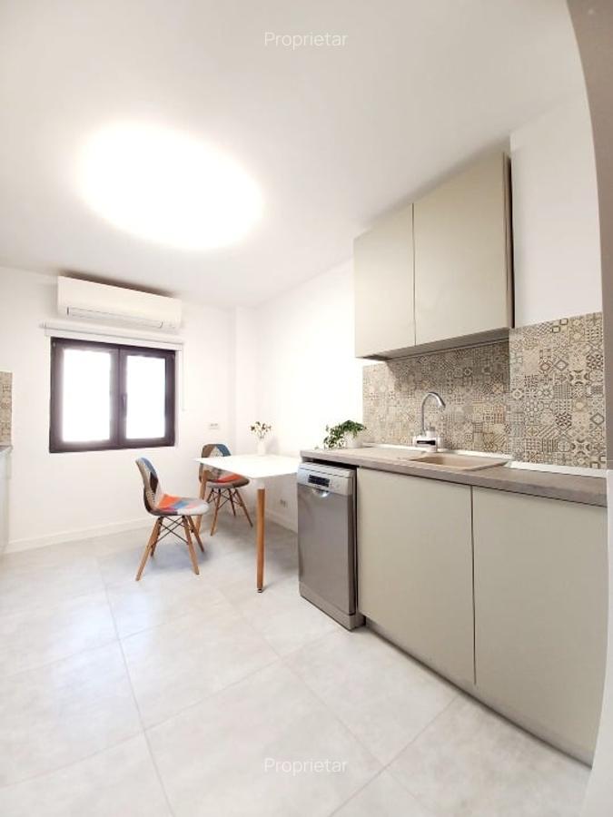 Proprietar, 4 camere, decomandat, Aviatiei - 8