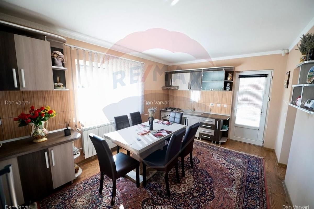 Casa / Vila cu 5 camere de vanzare cu teren 2687mp in Madaras - 18