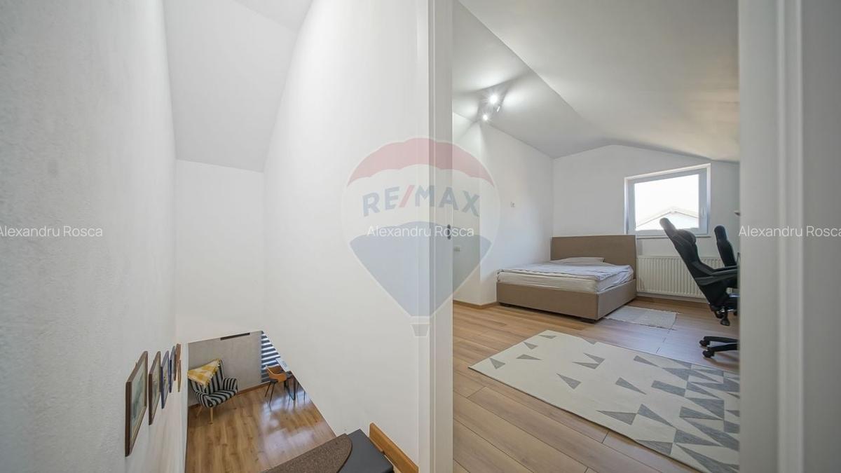 Casa tip duplex de vanzare - Str. Cavalului, cartier Stupini, Brasov - 18 Casa tip duplex de vanzare - Str. Cavalului, cartier Stupini, Brasov - 18