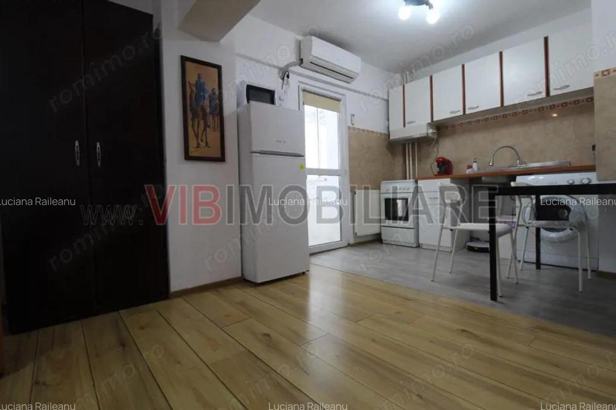 Calea Calarasilor - Piata Muncii - 2 balcoane - bloc mixt - 9