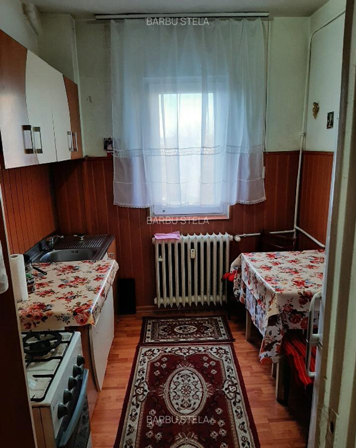 Apartament 2 camere,confort 2,nedecomandat,etajul 4/4,zona Cameliei - 19