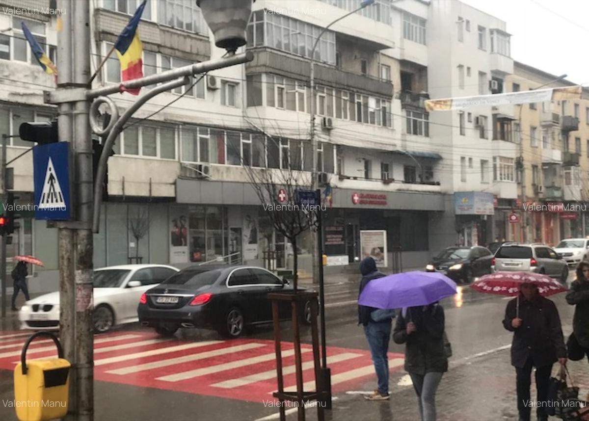 Spatiu comercial de inchiriat pe Strada Republicii 185, Barlad - 1