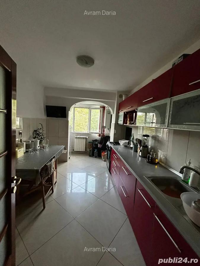 Inchiriez apartament cu 3 camere - 3