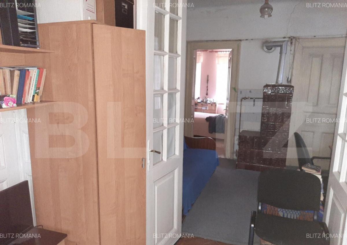 Casa de vanzare, cu 10 camere, suprafata utila 310 mp, zona - 14