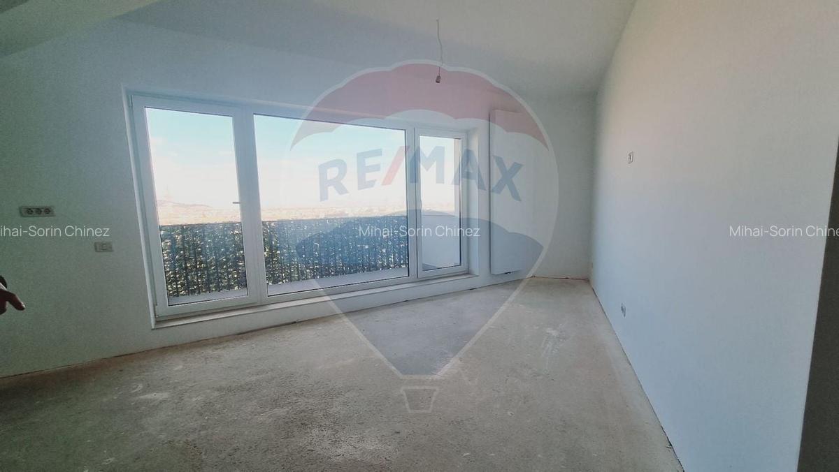 Apartament de vanzare - 3 camere, 72,37 mp + balcon generos - 7