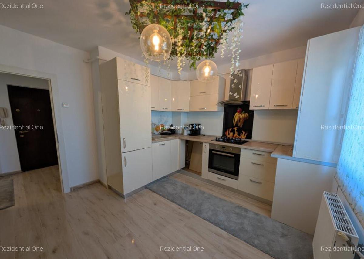 Renovat, 2 camere decomandate - 64 mp , etaj intermediar, No - 2