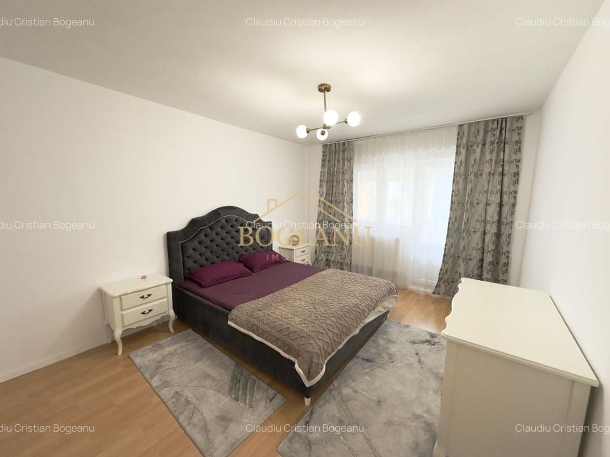 Apartament cu 3 camere semidecomandat, mobilat în Central - 1