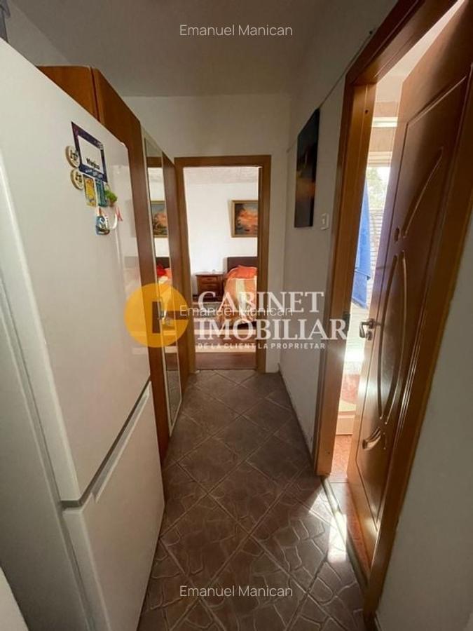 Tudor Vladimirescu str Tepes Voda - decomandat- an 1978 - mobilat - 3