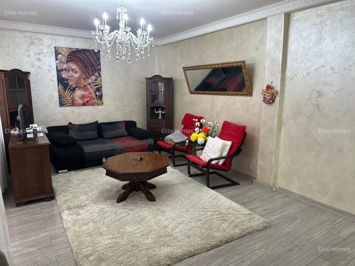 Casa cu curte in zona Stefan cel Mare/ House with courtyard in Ștefan cel Mare - 2