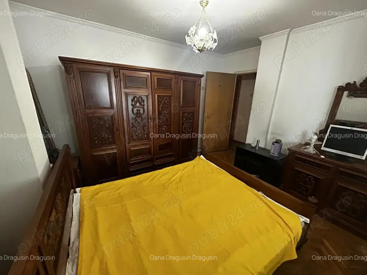 Apartament de vanzare 3 camere zona centrala - 2