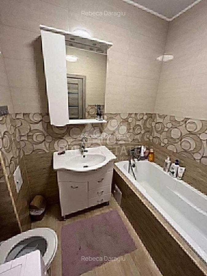 De inchiriat Apartament 3 camere-Zona Prima Universitatii, loc parcare - 7