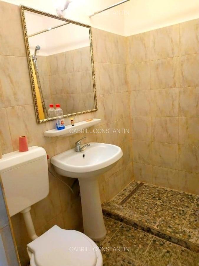 Apartament cu 2 camere semidecomandat, mobilat în Pajura - 3