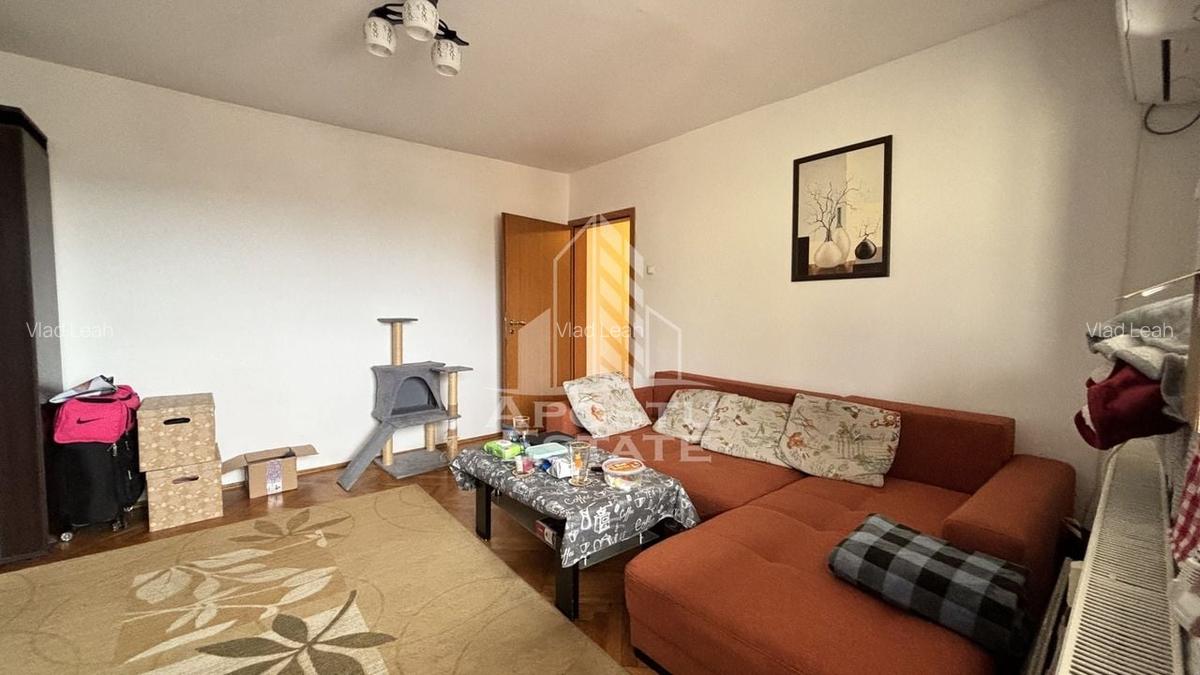 Apartament cu 3 camere semidecomandat, mobilat în Complex Studențesc - 2