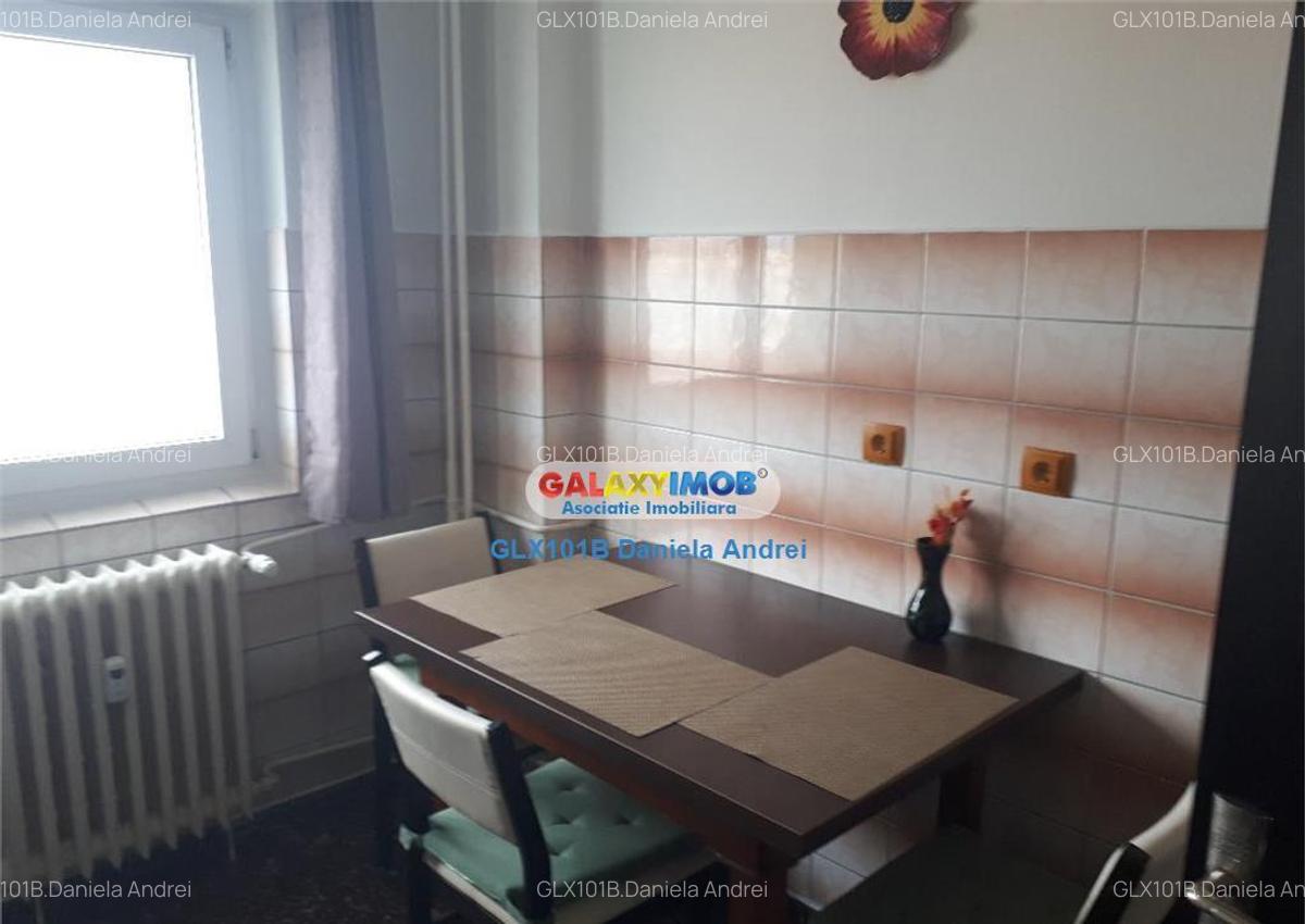De :APARTAMENT 2 CAMERE, bloc 1985, Piata Victoriei 160000 e - 2