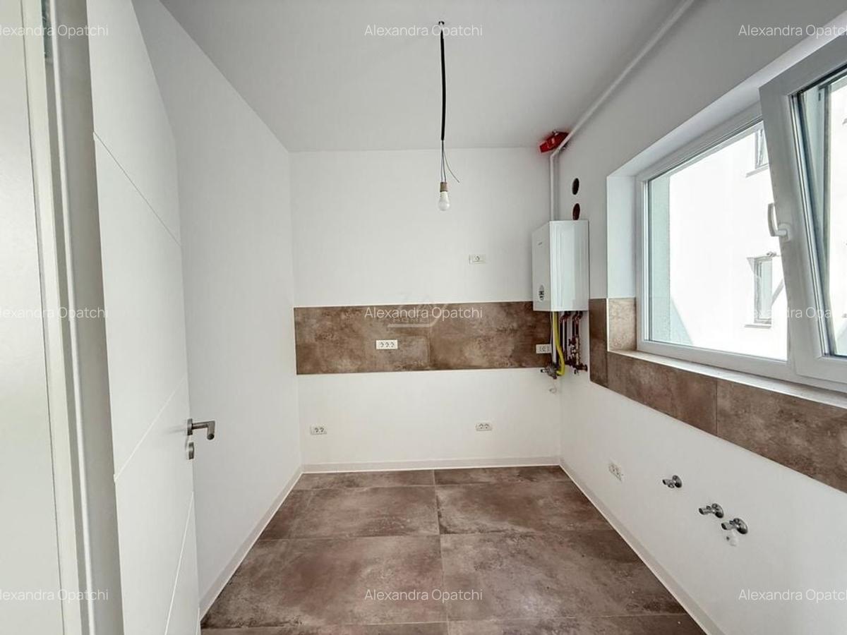 Bucatarie inchisa. Etaj 1. Loc de parcare. Asfalt. - 5