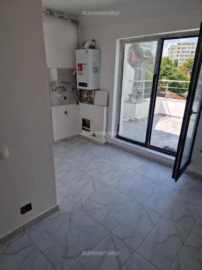 Apartament cu 4 camere decomandat în Doamna Ghica - 2