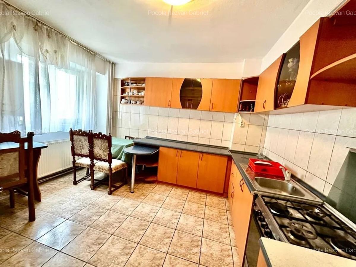 Apartament cu 3 camere,80mp,parcare, Zona Semicentrala - 5