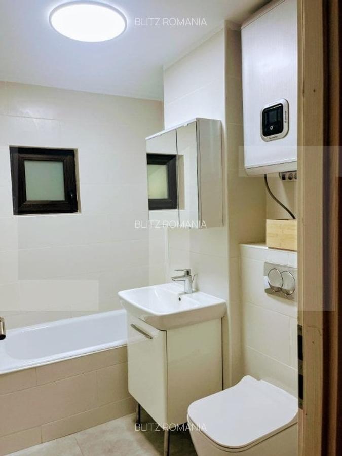 Apartament 3 camere, 67 mp, ultracentral - Piata Romana, complet renovat, etaj 1 - 4
