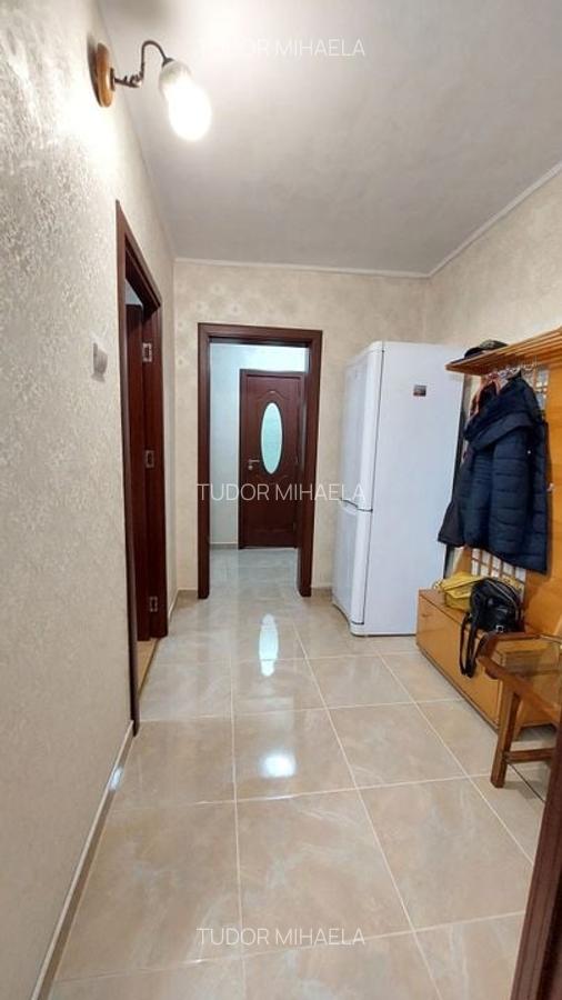 13 Seprembrie,Panduri, metrou Academia Militara la 800m - 14