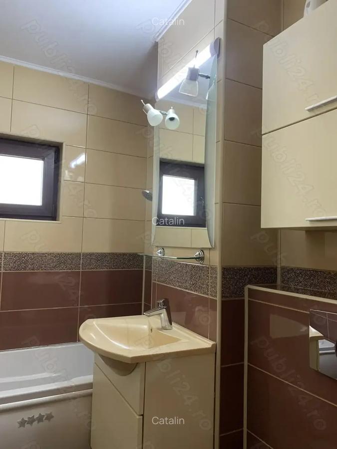 De vanzare Apartament 4 camere - 7