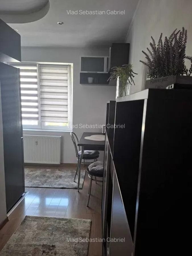 Garsoniera, decomandata, 40mp, A/C, metrou, Vitan - 5