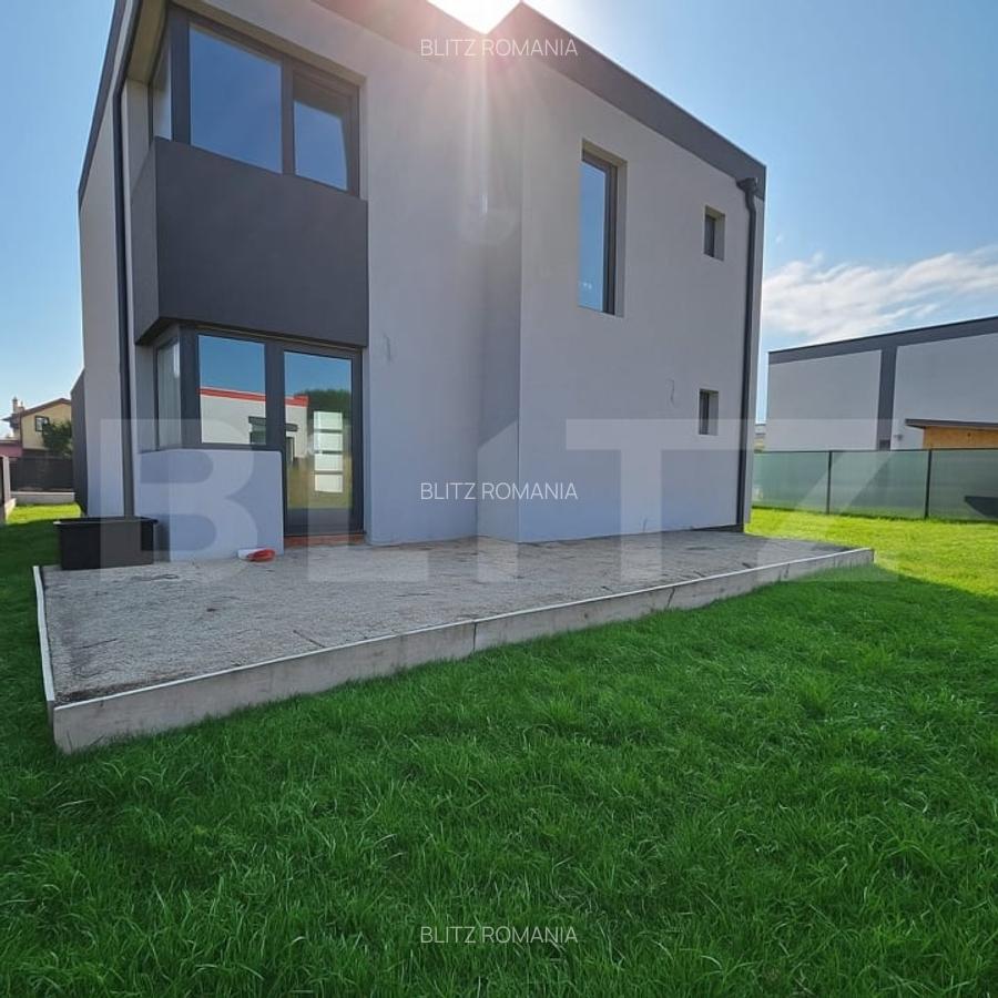 Casa moderna, situata in Jucu de Mijloc , pe un teren de 400 mp. - 1