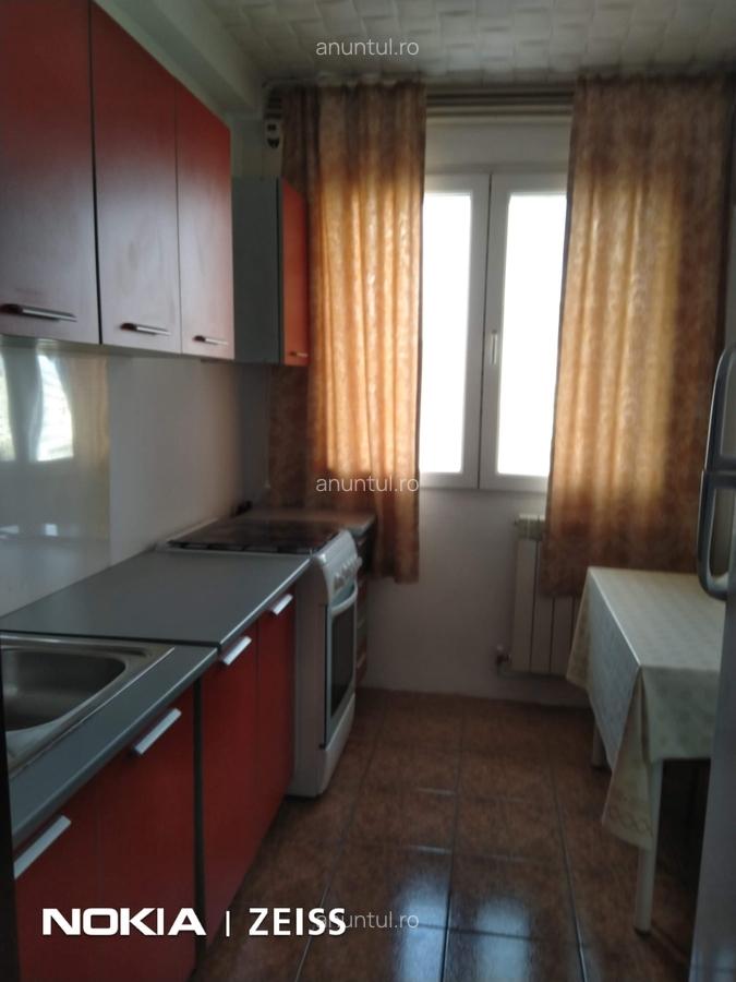 Titan, la 3 minute de metrou - 2